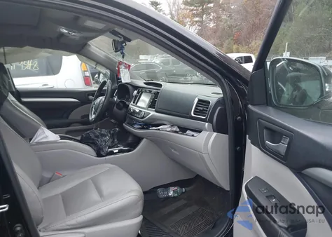 2016 Toyota Highlander Xle V6 z USA, uszkodzony, nr VIN 5TDJKRFH1GS257546